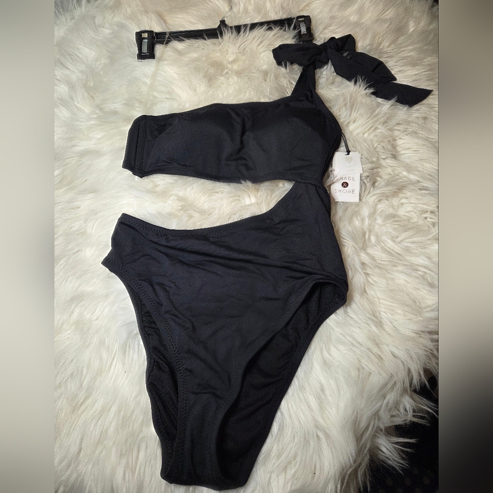 Shade & Shore Black One-Shoulder Cutout Bikini- Size S NWT